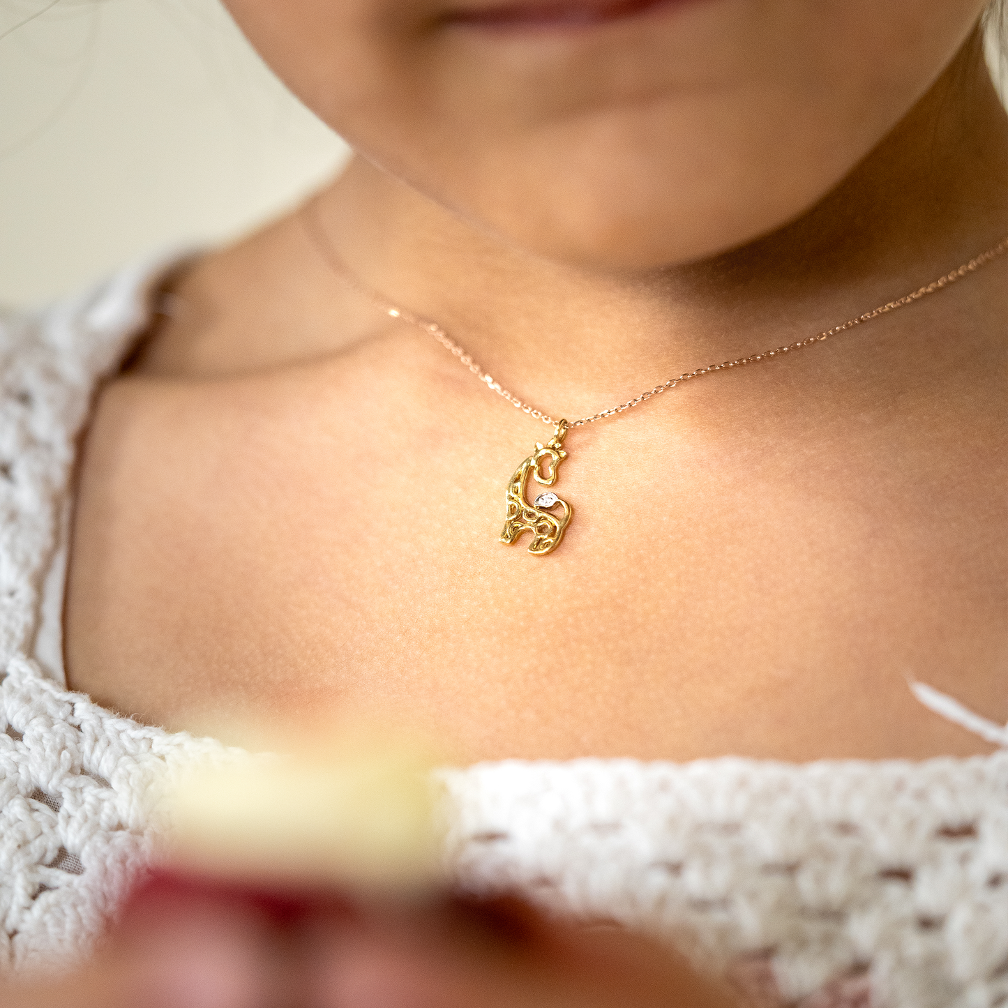 Mini Mivraa Giraffe Pendant