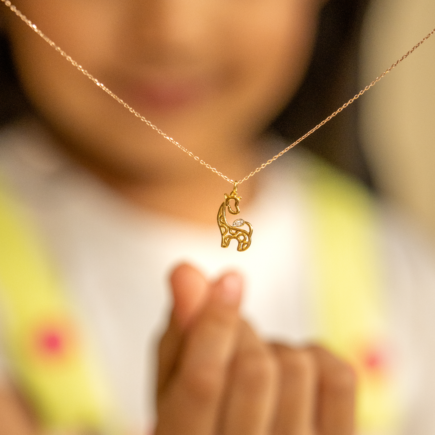 Mini Mivraa Giraffe Pendant