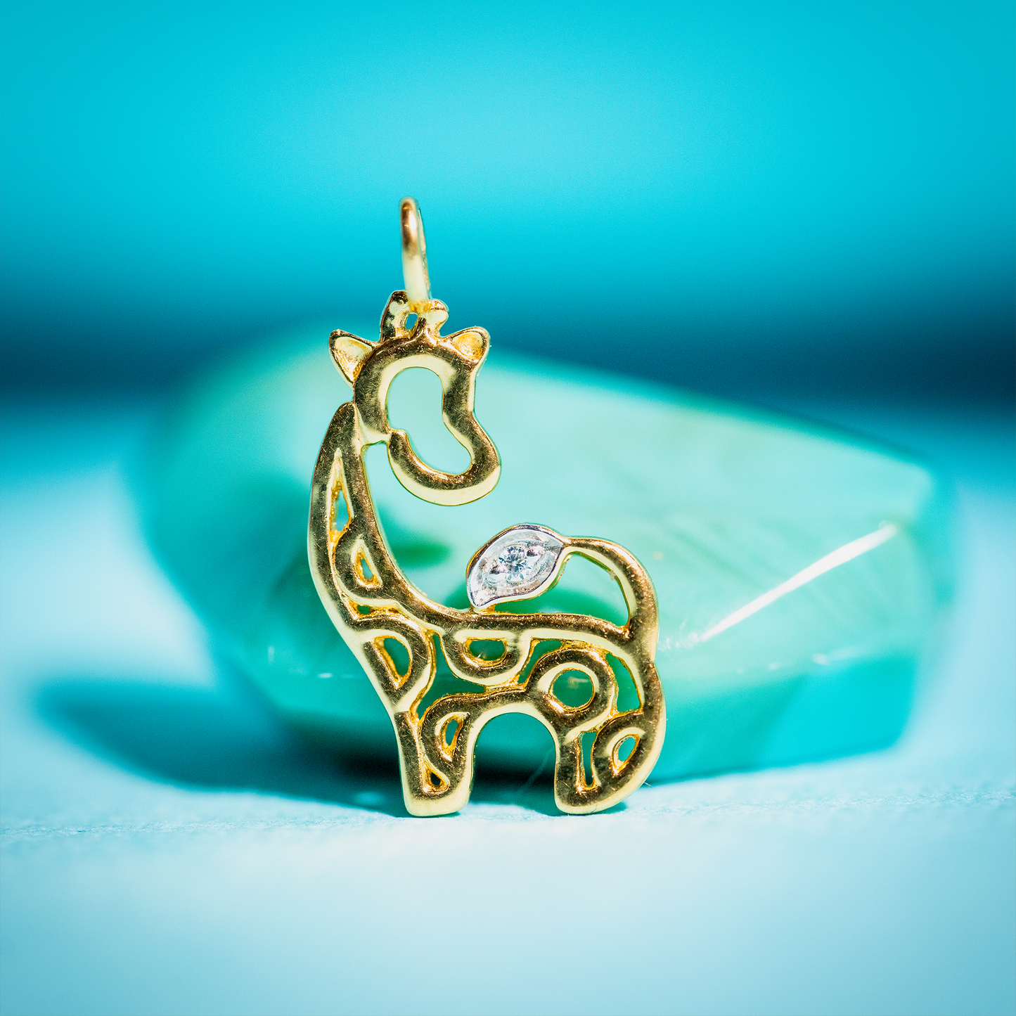 Mini Mivraa Giraffe Pendant